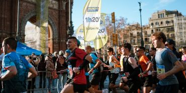 Wer nach einem Halbmarathon-Trainingsplan gelaufen ist, hat im Rennen mehr Spaß