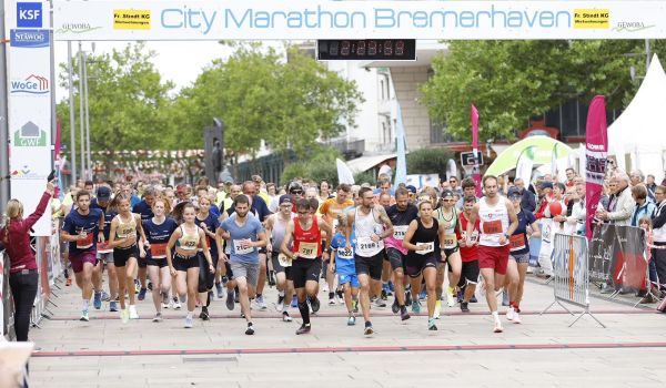 Meer erleben: Das kannst du beim AMEOS City Marathon Bremerhaven am 15. Oktober. Und hier buchst du das Rennen durch die Innenstadt und die Bremerhavener Havenwelten zum Sonderpreis!