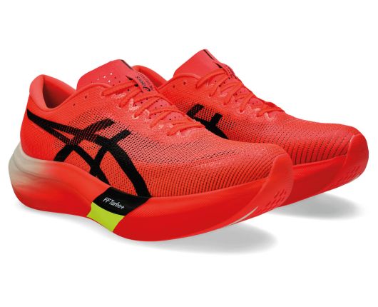 Asics Metaspeed Sky Paris von der Seite.