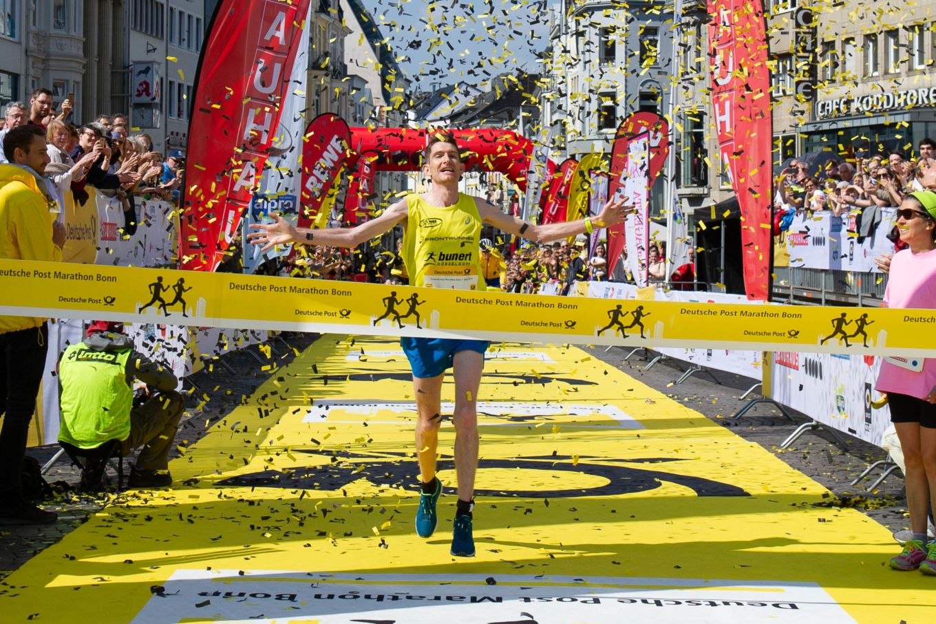 BonnMarathon Teilnehmerrekord und 14.000 Euro für den Nachwuchs