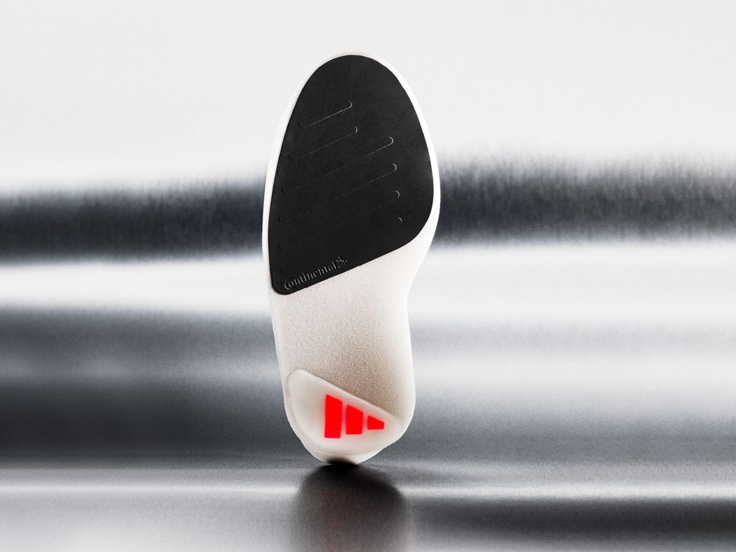 Der Adidas Evo 3 verfügt nur vorn und hinten über eine Außensohle